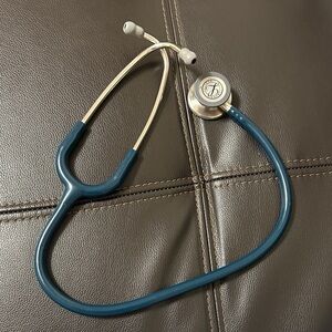 3M Littmann Stethoscope Classic III